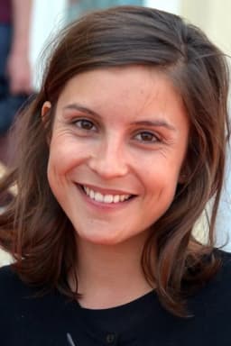 Naomi Scott